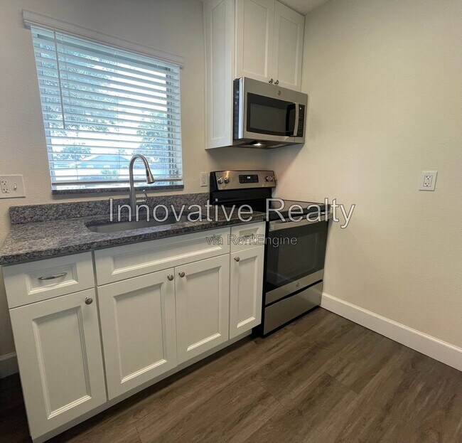 Building Photo - 5226 Davisson Ave