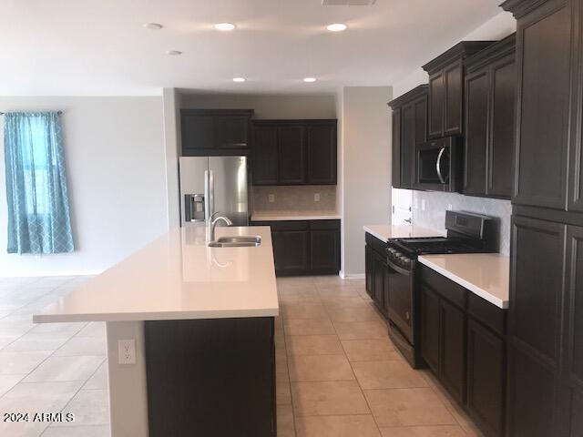 Foto del edificio - 40765 W Haley Dr