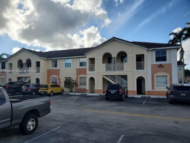 Foto del edificio - 2524 SE 16th St