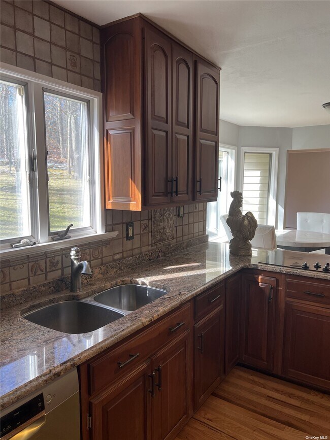 Building Photo - 46 Candlewood Path