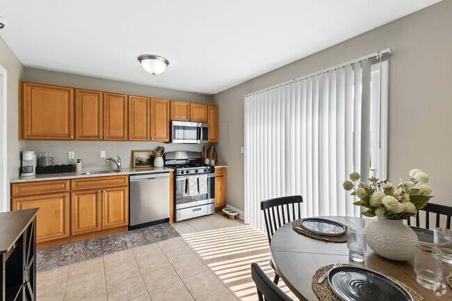 2BR, 1BA - 820SF (Phase 1) - Kitchen - Emerald Gardens