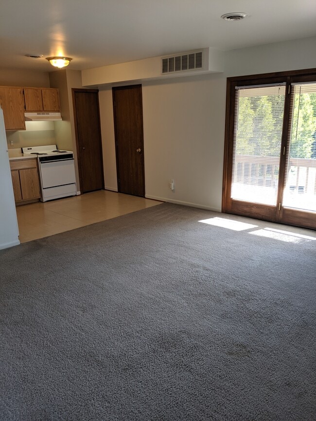 Living Room - 81047 church st