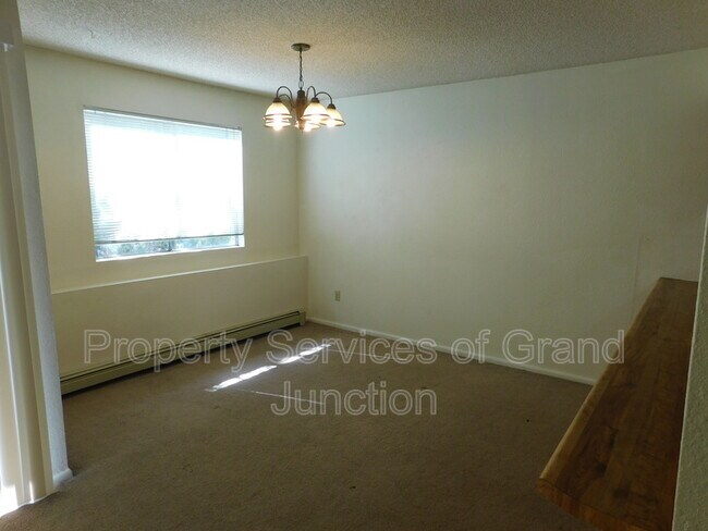 Foto del edificio - 805 E Cedar Ct