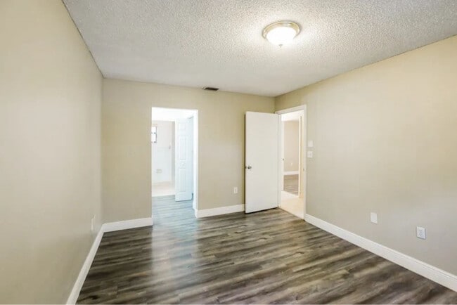Building Photo - 2615 Biscayne Blvd