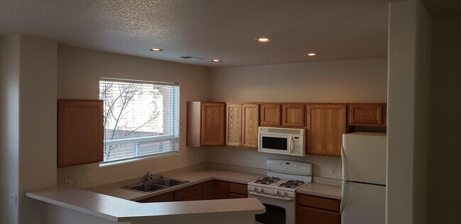 Building Photo - 6519 Los Pueblos Pl NW
