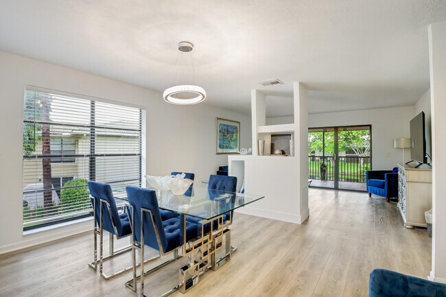 Foto del edificio - 50 Stratford Ln W