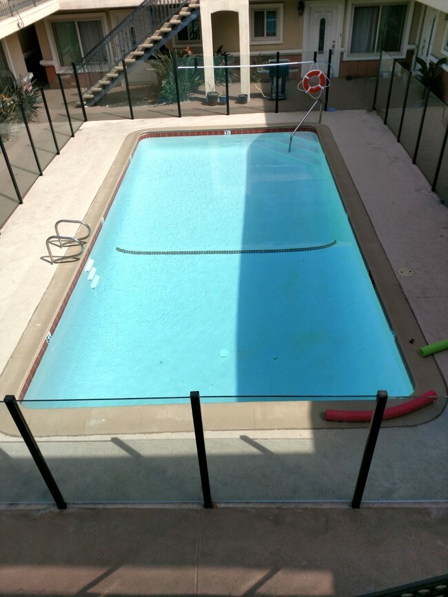 Foto del edificio - 615 9th St
