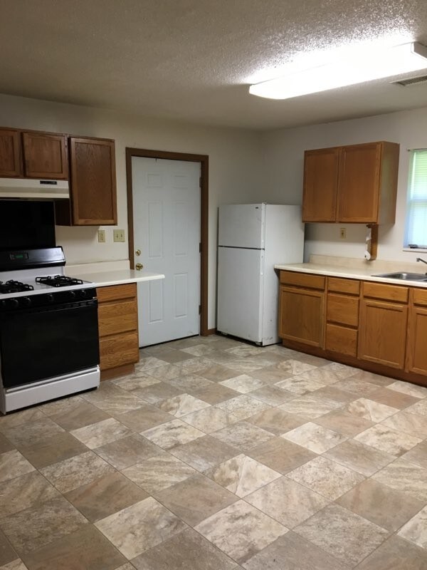 4937 IN43, West Lafayette, IN 47906 Townhome Rentals in West