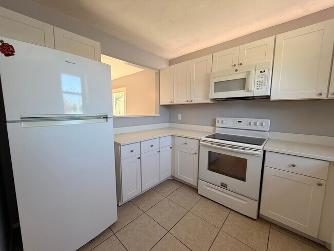Foto del edificio - Move-In Ready 3/2 with Brand New Kitchen in Port Orange