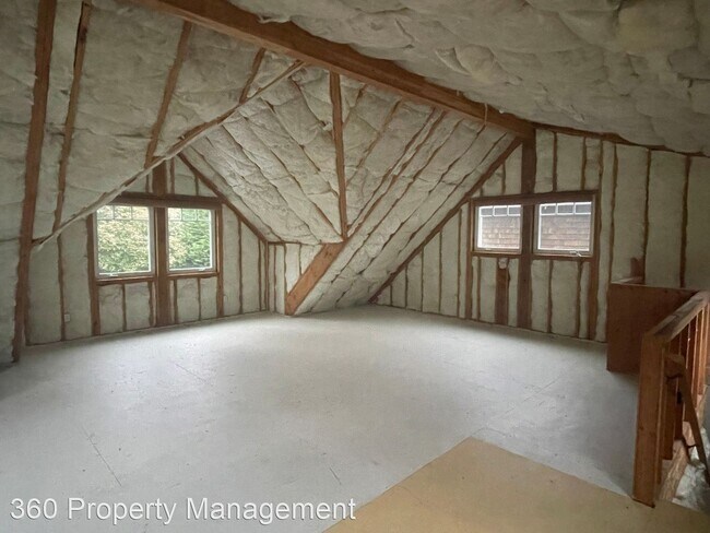 Building Photo - 3 br, 3.5 bath House - 4728 E Harbor Rd.