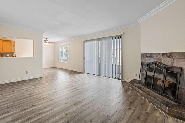Building Photo - 3211 Midway Dr