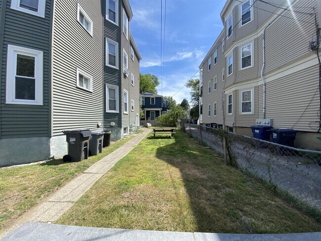 Foto del edificio - 22 Rice St