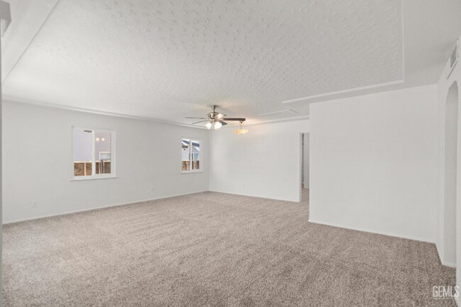 Building Photo - 1018 Chester Pl