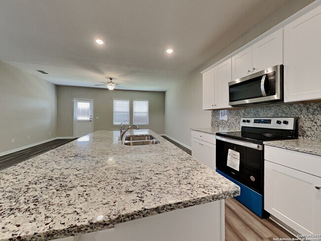 Foto del edificio - 14343 Gunsight Pass