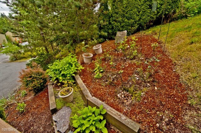 Foto del edificio - 2492 SW Webster St