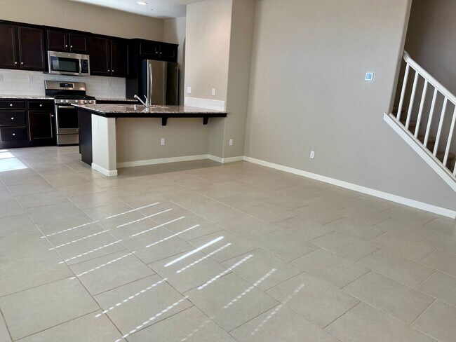 Building Photo - Stunning 3-Bed, 2.5-Bath Home Near Clovis ...