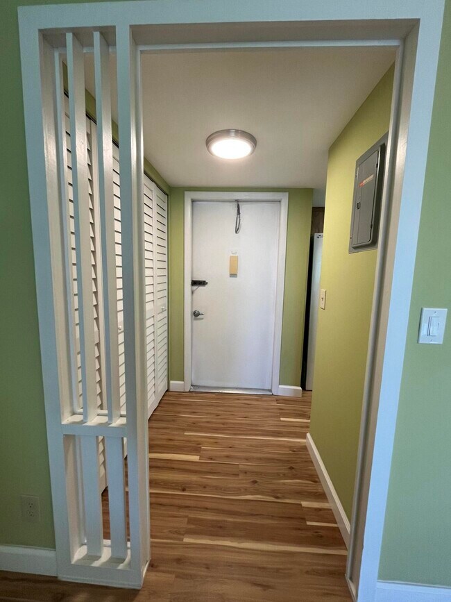 Building Photo - 11 Willowbrook Ln