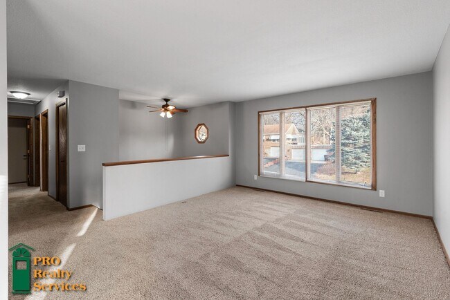 Building Photo - 3 Bedroom House in Oakdale