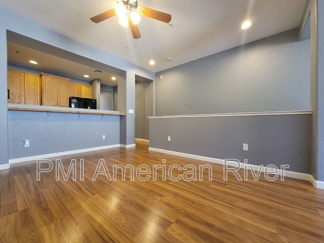 Building Photo - 8428 Crystal Walk Cir