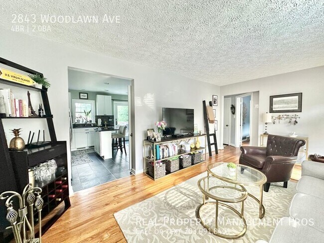 Building Photo - Bright & Beautiful Brick Home- Walk to Dow...