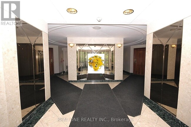 Building Photo - 38-338 Hollywood Ave
