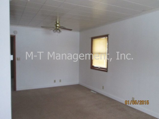 Building Photo - 3011 N Cedar St