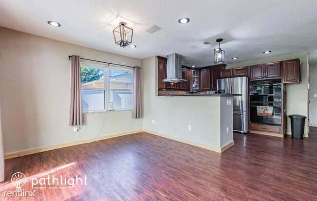 Foto del edificio - 3 br, 2 bath House - 14511 Farm Hills Plac...