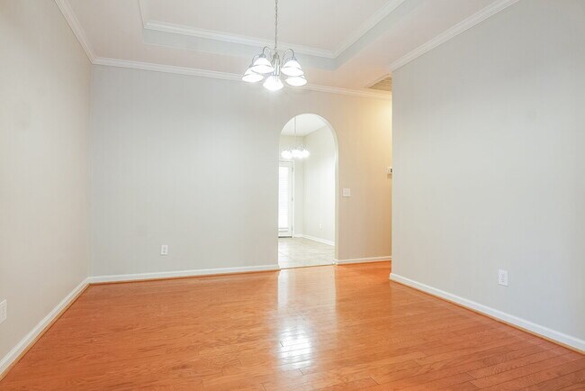 Building Photo - 173 St Charles Dr