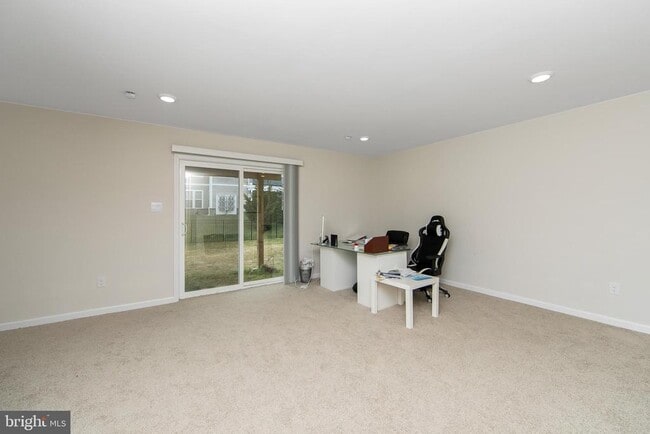 Foto del edificio - 272 Macoun Way