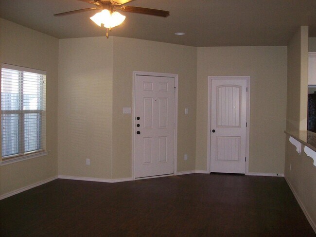Building Photo - 1210 Preston Trail
