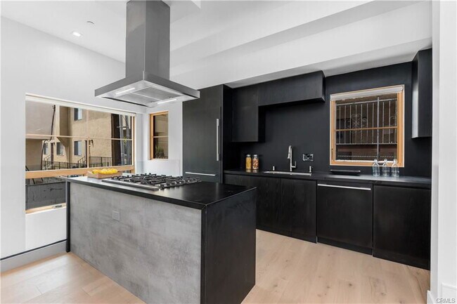 Foto del edificio - 1035 1/2 North Vista Street, West Hollywoo...