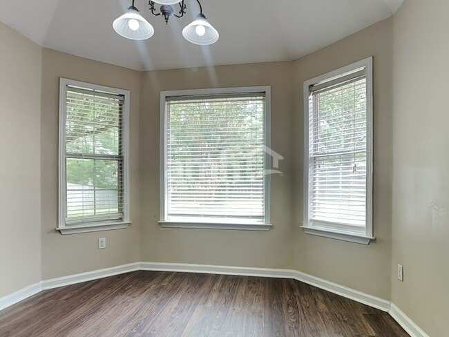 Building Photo - 1146 Red Fern Cir E