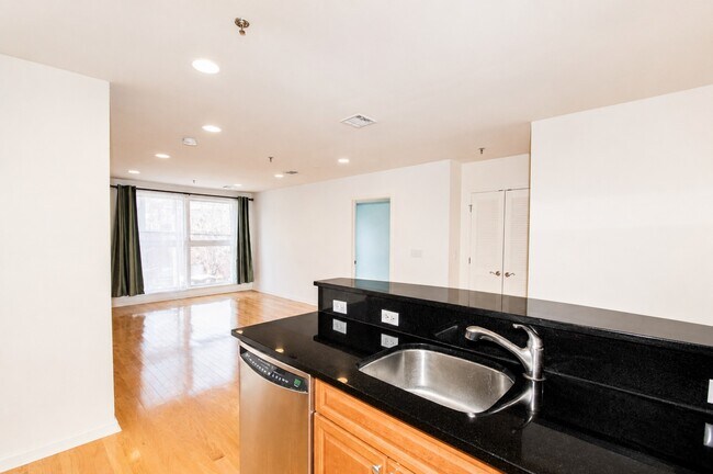 Foto del edificio - 659 1st St