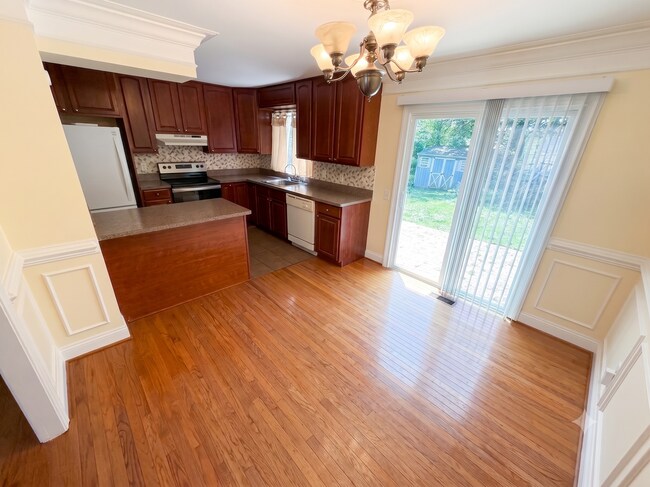 Building Photo - 1506 Havilland Pl