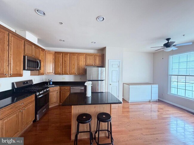 Foto del edificio - 225 Deer Meadow Ln