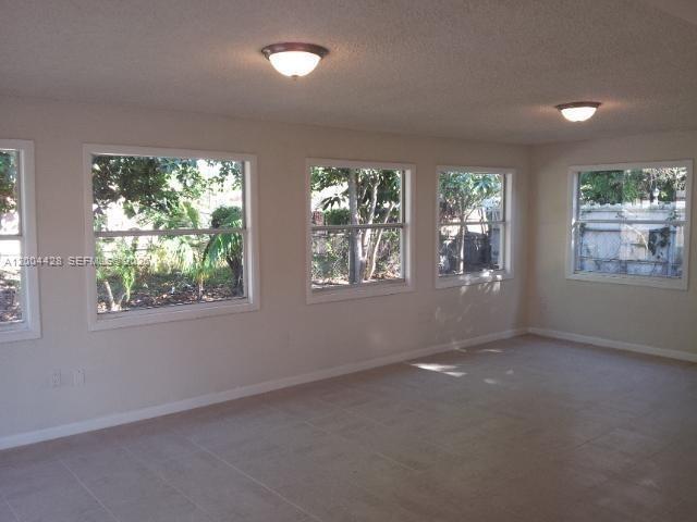 Foto del edificio - 5970 NW 42nd Terrace