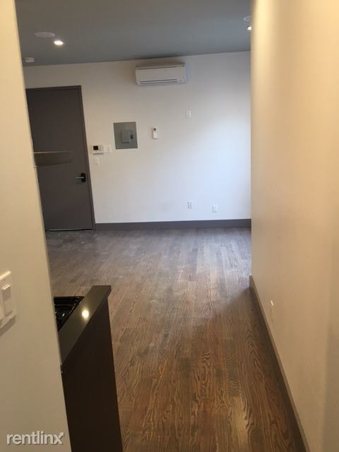 Foto del edificio - 1645 Summerfield St