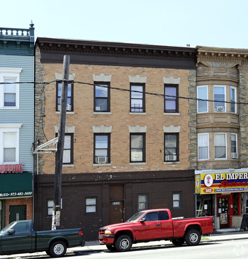 Foto principal - 332 Bloomfield Ave