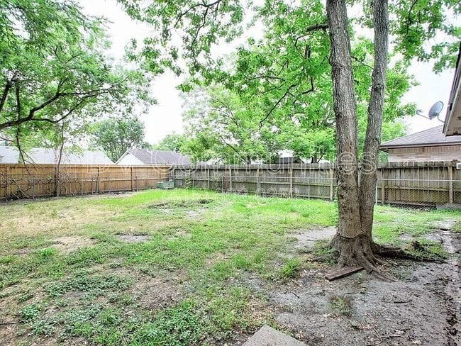 Photo - 7911 Battleoak Dr House