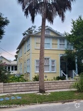 Building Photo - 16 Rohde Ave