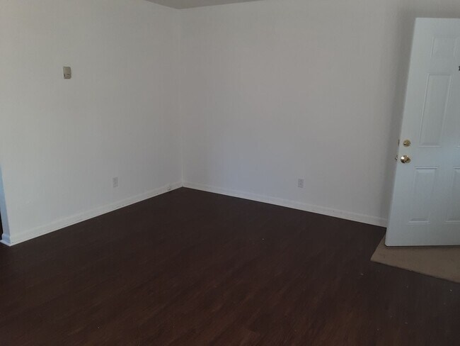 Foto del edificio - 1342 Strand St