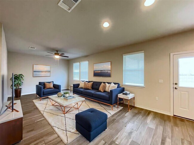 Building Photo - 1602 Jacey Way