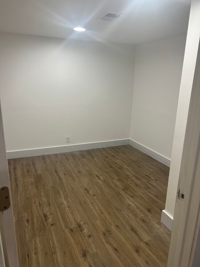 4076 Martin Luther King Dr Unit Basement, Gary, IN 46409 Apartments