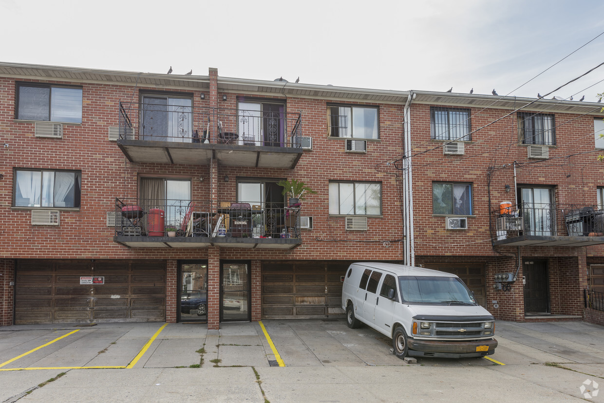 Primary Photo - 134-40 57th Rd