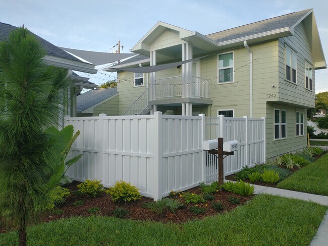 Foto del edificio - 1242 13th St N