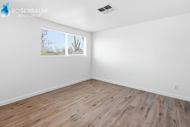 Building Photo - 6525 N Brushtail Ln