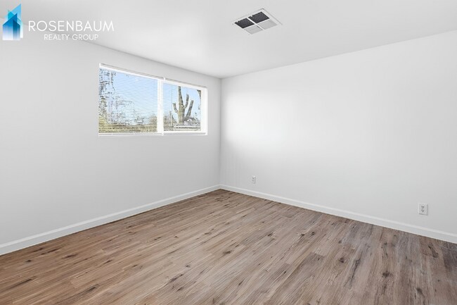 Foto del edificio - 6525 N Brushtail Ln