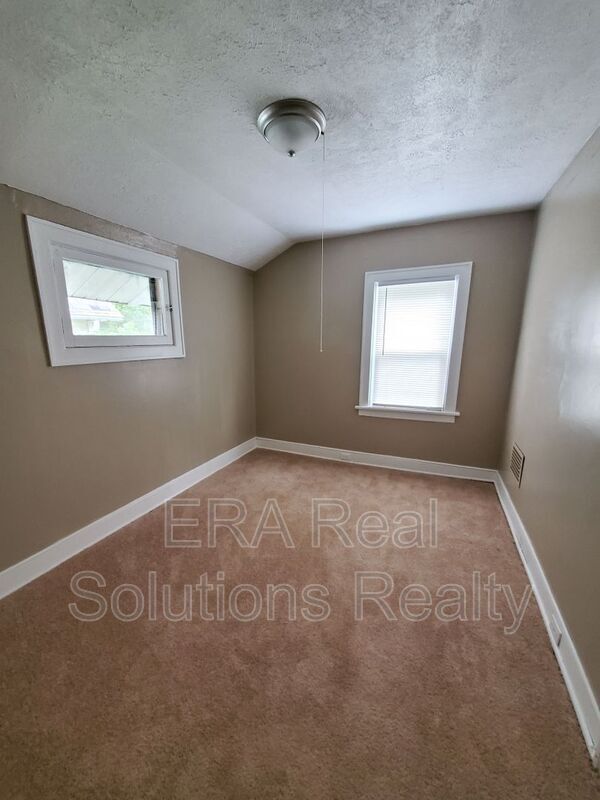 Building Photo - 888 Miller Ave