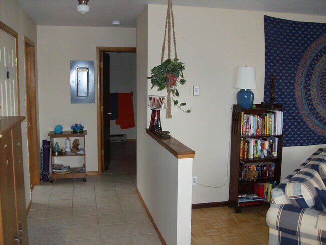 Foto del edificio - 3465 Lochwood Dr