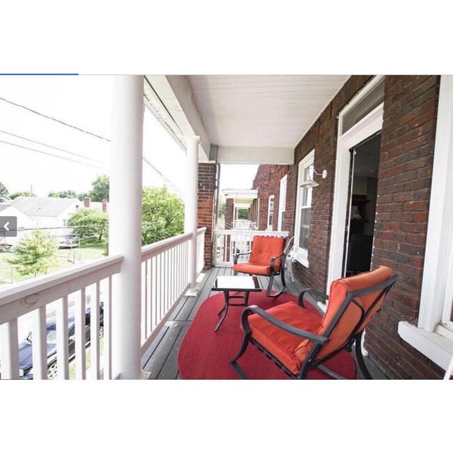 Private Balcony - 55 E Moler St